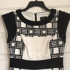 Shelli Segal Laundry Dress Size 0